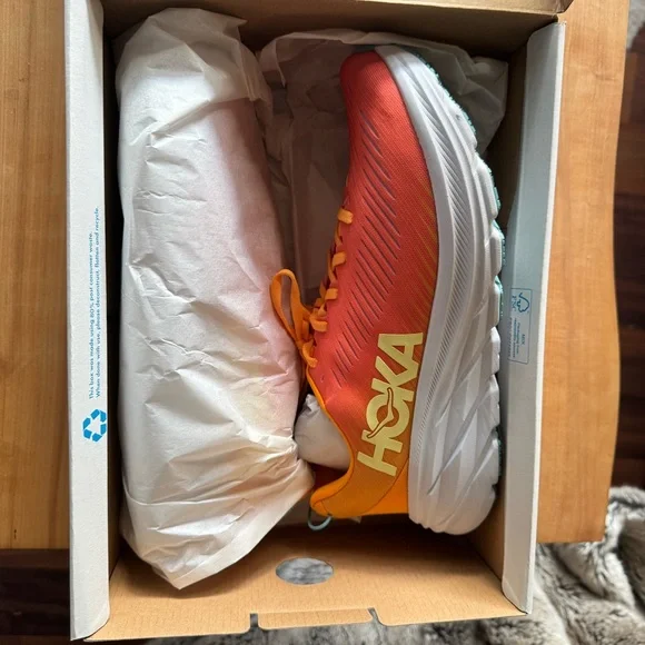 Hoka RINCON 3 size 10 B Red/Orange/Yellow/White - Picture 2 of 4
